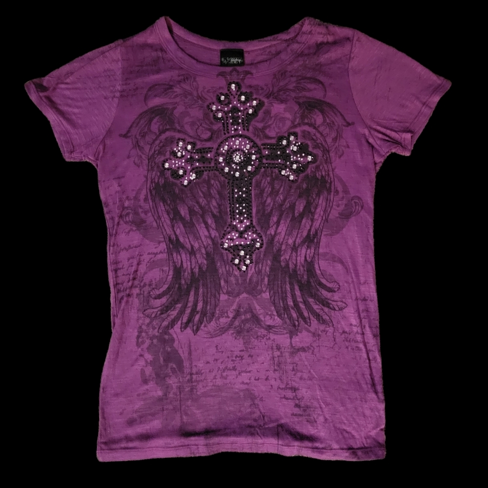 Daytrip Buckle Ladies Rhinestone Purple Cross tee Size L Great condition